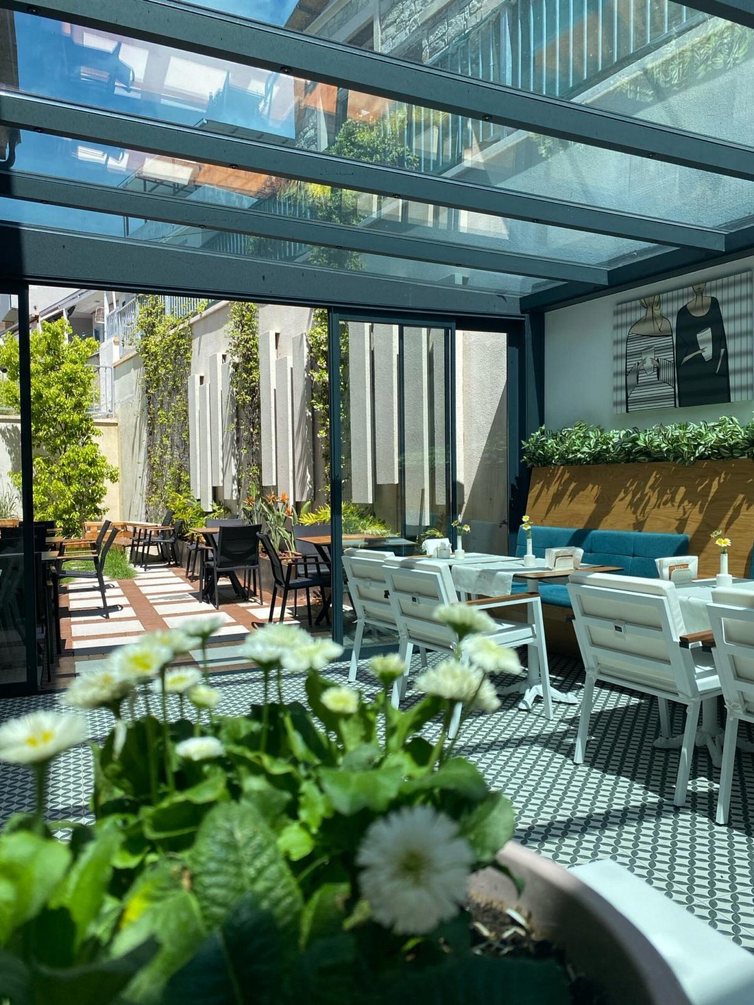Otel kafesi ve oturma alanı
